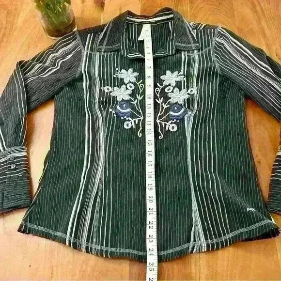 Vintage Y2K Boho Floral Embroidery Stripes Button Down Blouse Shirt. - Picture 9 of 13